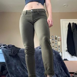 Aeropostale Stretchy Khaki Pants Size S